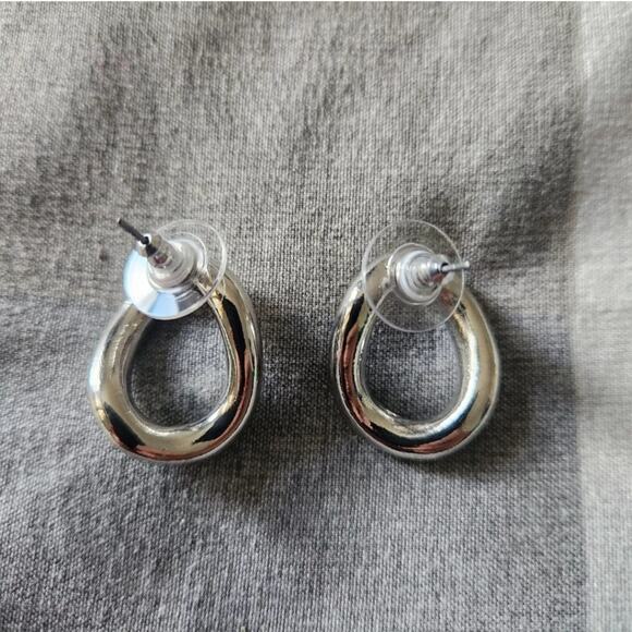 Mia Collection By kim Min Sun Silver earrings - Picture 2 of 2